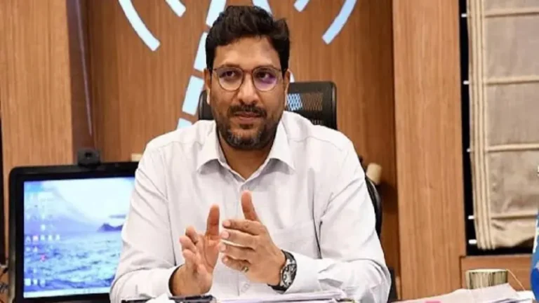 67132f941fde8-bihar-cadre-ias-officer-sanjeev-hans-190330885-16x9