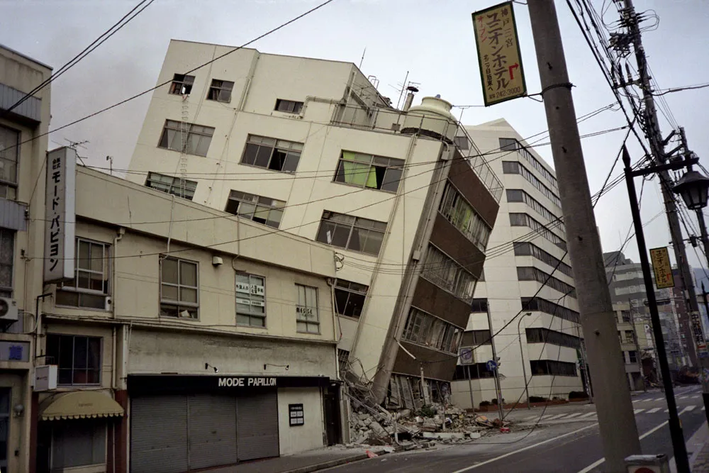 Building foundation earthquake Japan Kobe January 1995