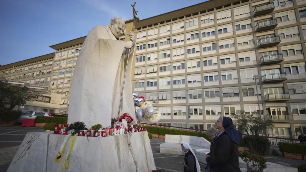 APTOPIX Vatican Pope Health 29401